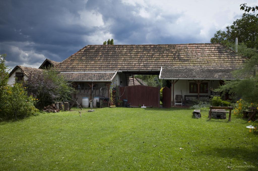 Отель Acs Kuria Bodony Экстерьер фото